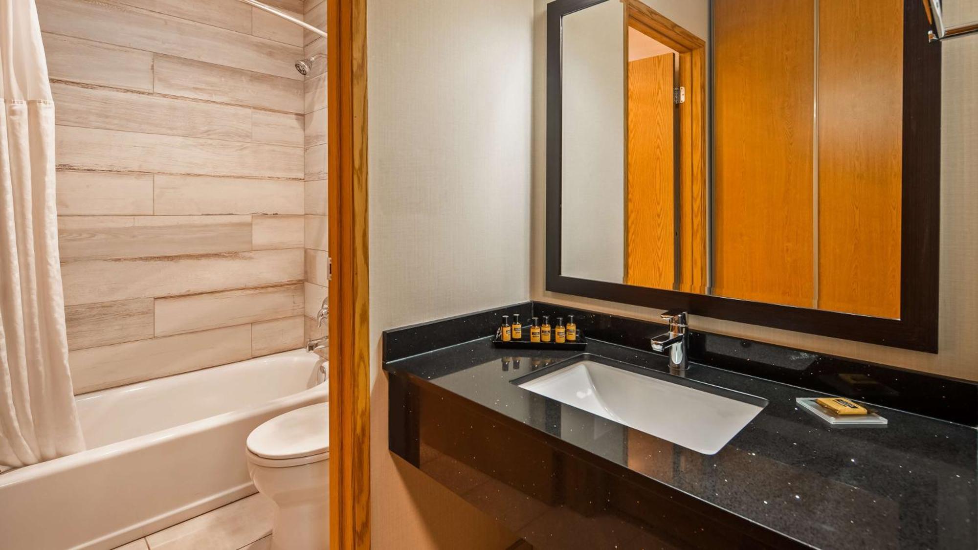 Best Western Plus Country Meadows Inn Aldergrove Exteriér fotografie
