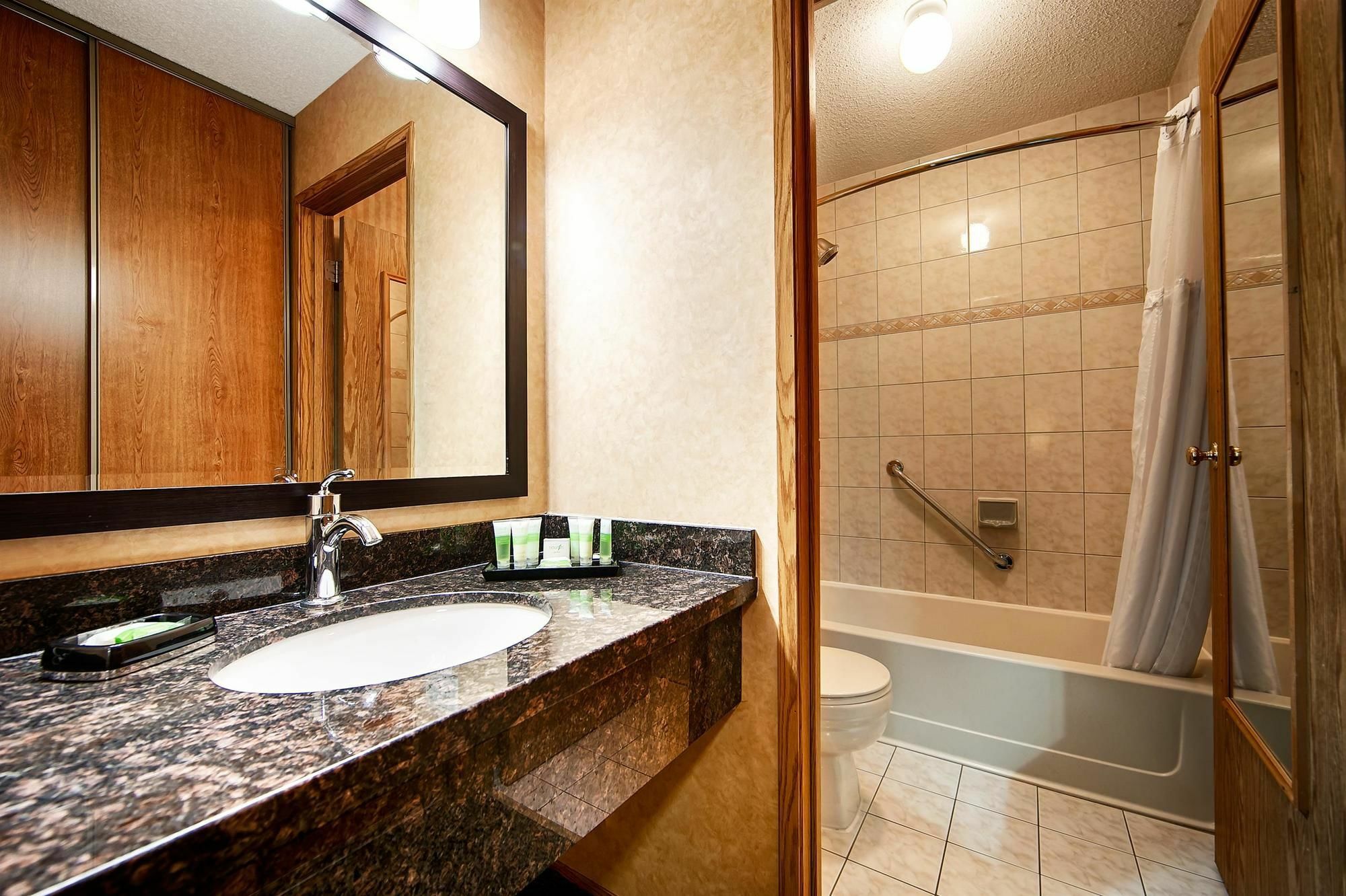 Best Western Plus Country Meadows Inn Aldergrove Exteriér fotografie